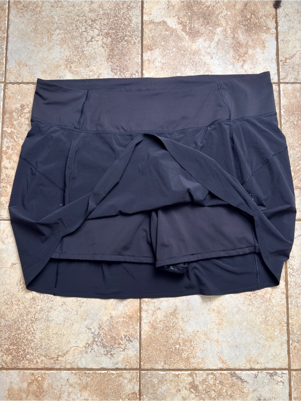 Athleta Black “Run With It” 16 Inch Skort Size  3X